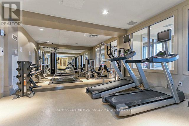 Photo du bâtiment - 388 Prince of Wales Dr