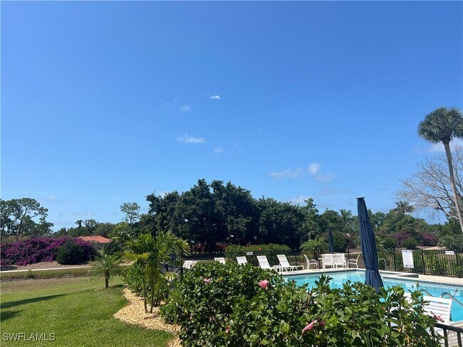 Foto del edificio - 5635 Rattlesnake Hammock Rd