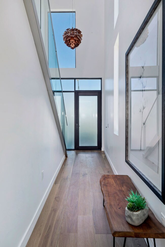 Building Photo - 3129 Helms Ave