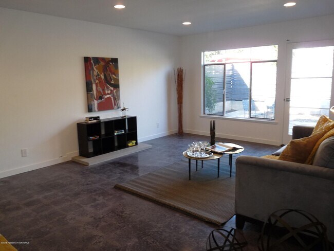 Living room - 819 Morada Pl