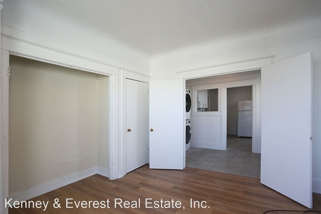 Building Photo - 3 br, 1 bath House - 383A Guerrero Street