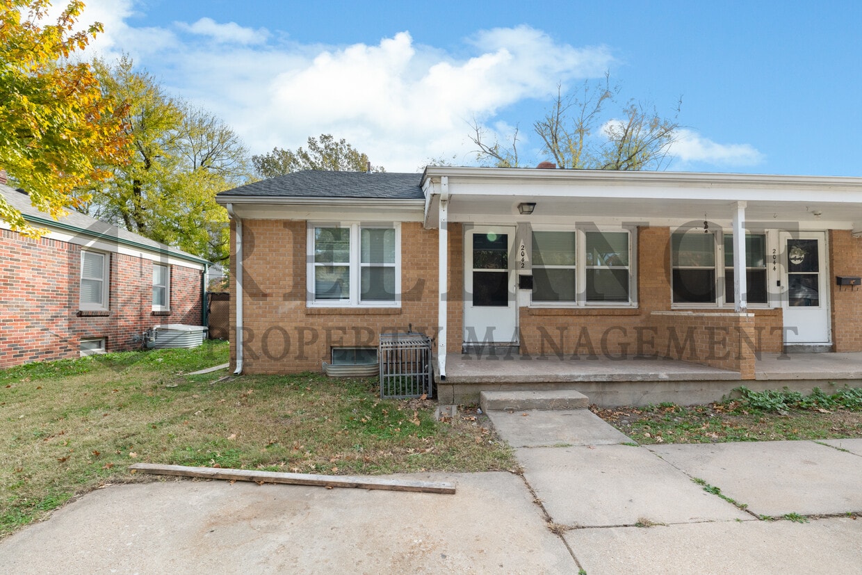 Foto principal - 2042 S Pinecrest St