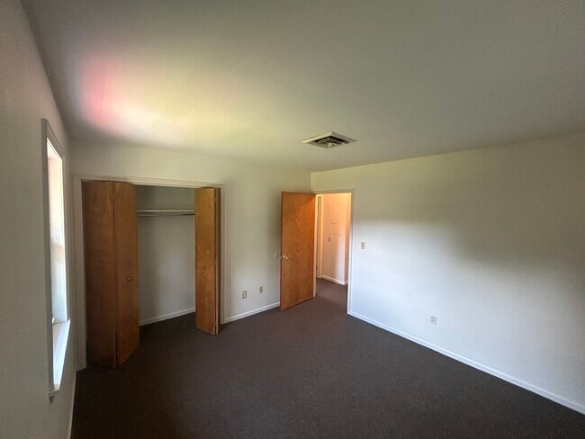 segundo dormitorio - 21-23 Rosemont Ct