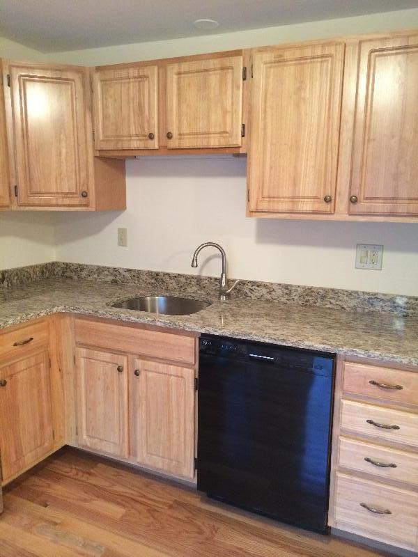 Building Photo - 74 Hillside St