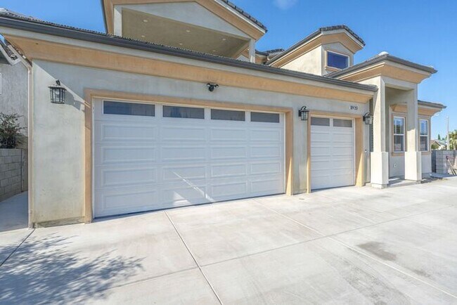 Foto del edificio - Brand New ADU, 3 bed 2.5 bath available no...