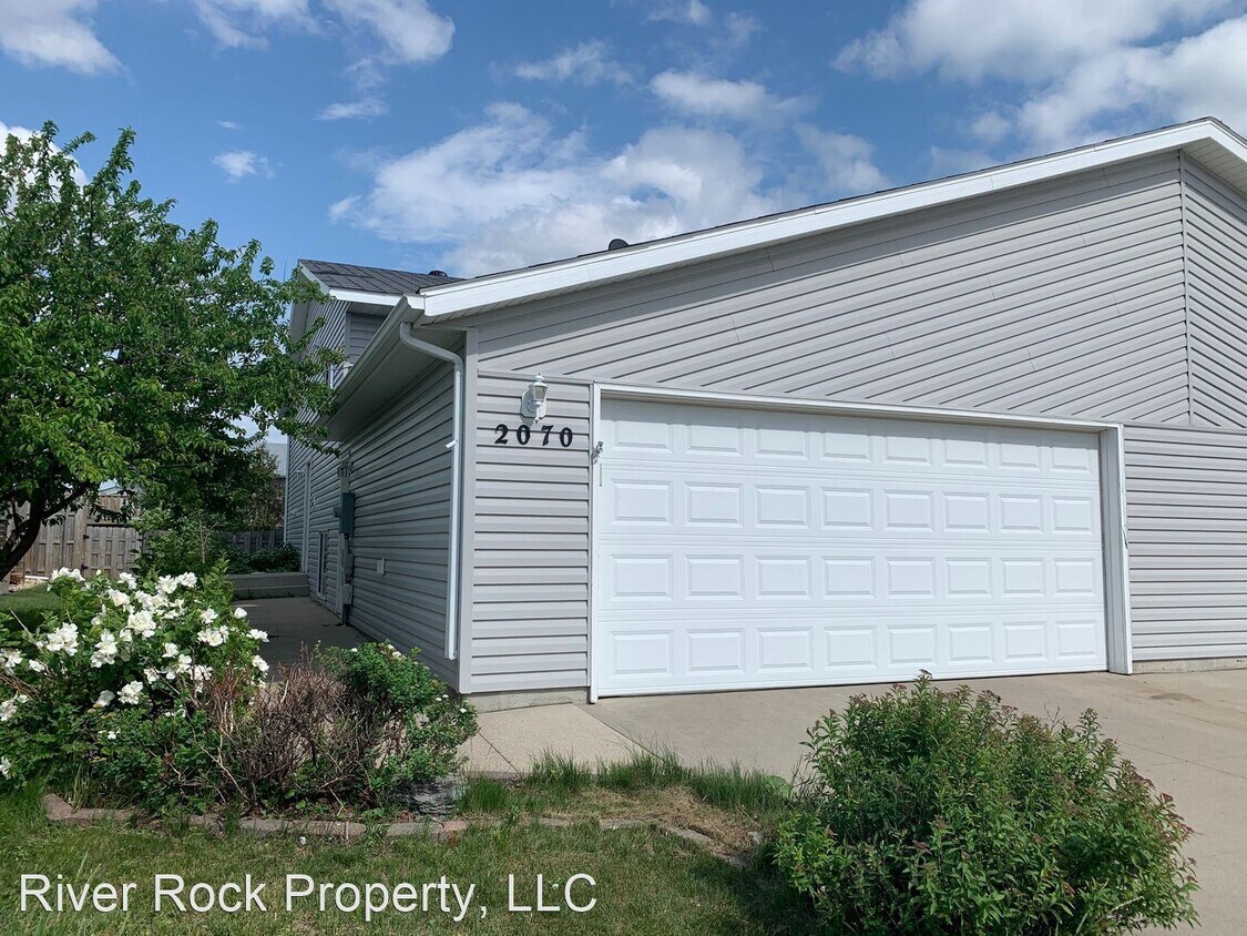 Primary Photo - 3 br, 2 bath House - 2070 52nd St S