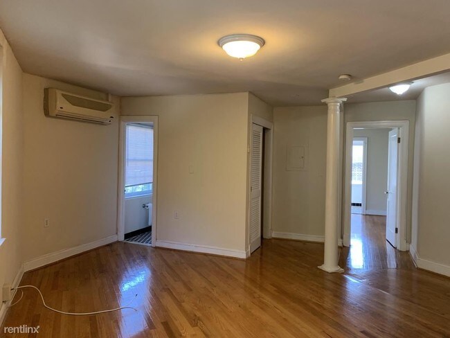 Foto del edificio - 2760 Devonshire Pl NW