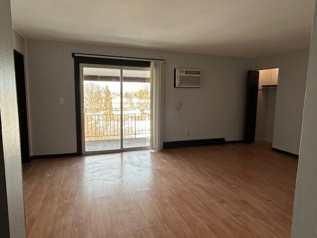 Foto del edificio - 817 E Turner St