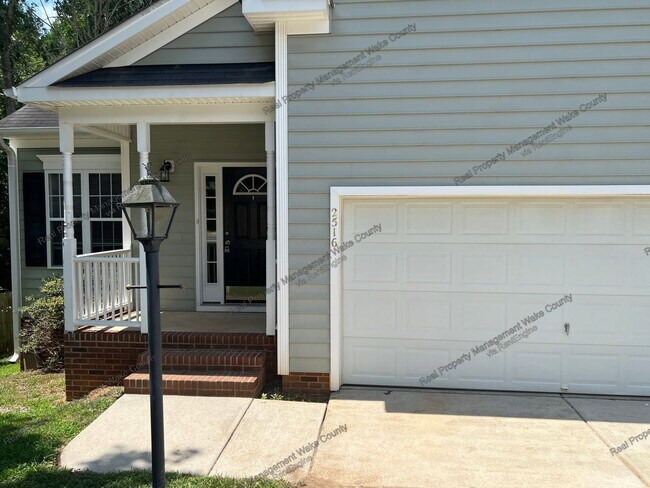 Foto del edificio - 2516 Farlow Gap Ln