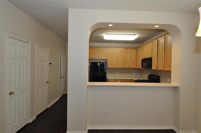Foto del edificio - 1900 Scofield Ridge Pkwy