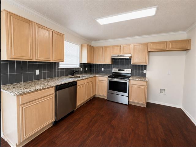 Foto del edificio - 6409 Riverwater Trail