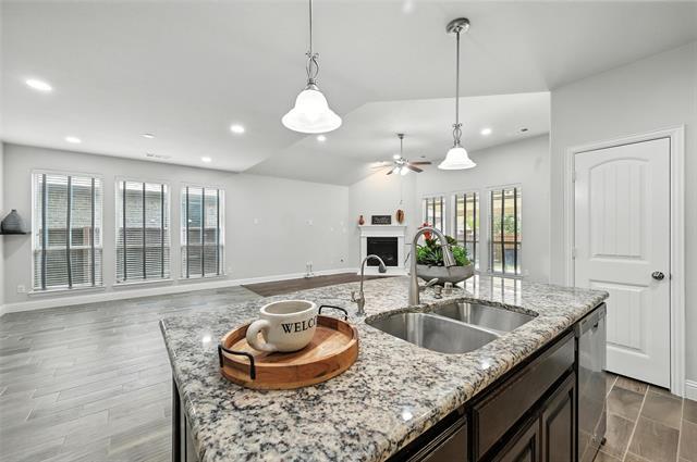 Foto del edificio - 4337 Whitewing Rd