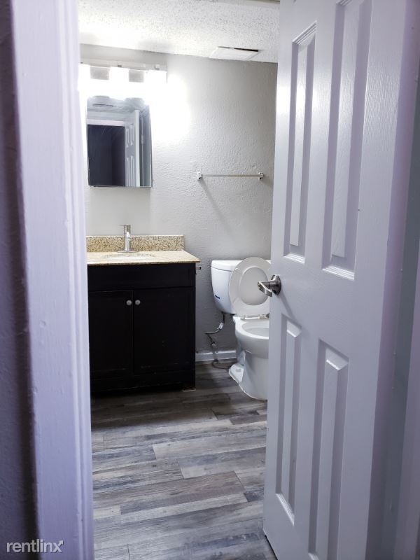 Building Photo - 2 br, 1 bath Townhome - 4812 Waldemar St