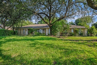 Building Photo - 1200 E Franklin St