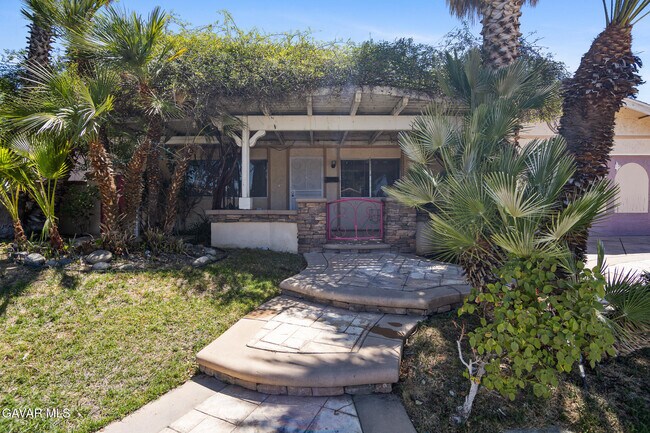 Building Photo - 44210 Fenhold St