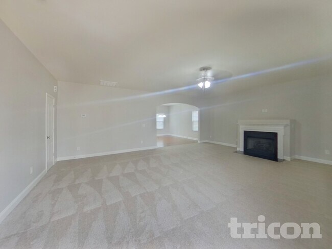 Building Photo - 7019 Carrington Pointe Dr