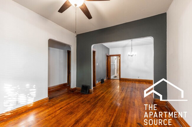 Foto del edificio - 3518 W Belden Ave