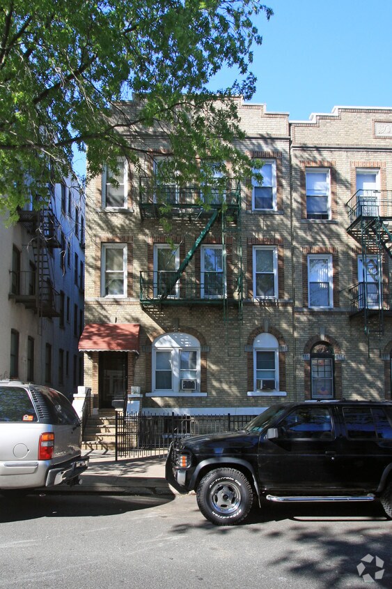 Building Photo - 580 83rd St