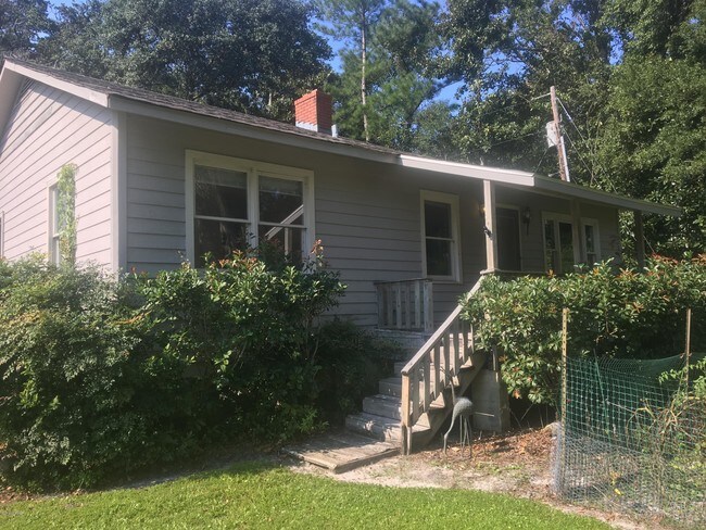 Building Photo - 2411 Middle Sound Loop Rd