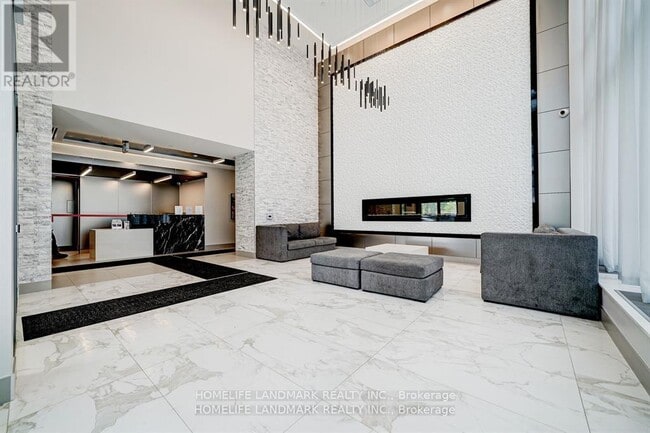 Photo du bâtiment - 36 Forest Manor Rd