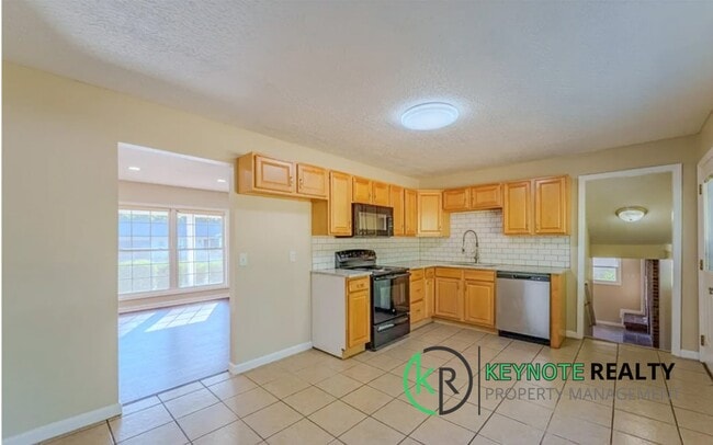 Building Photo - 125 Teakwood Ln