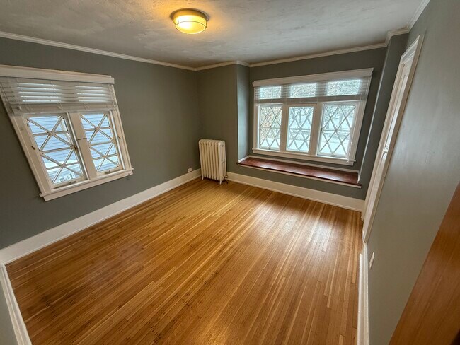 Foto del edificio - 1160 Monroe Ave