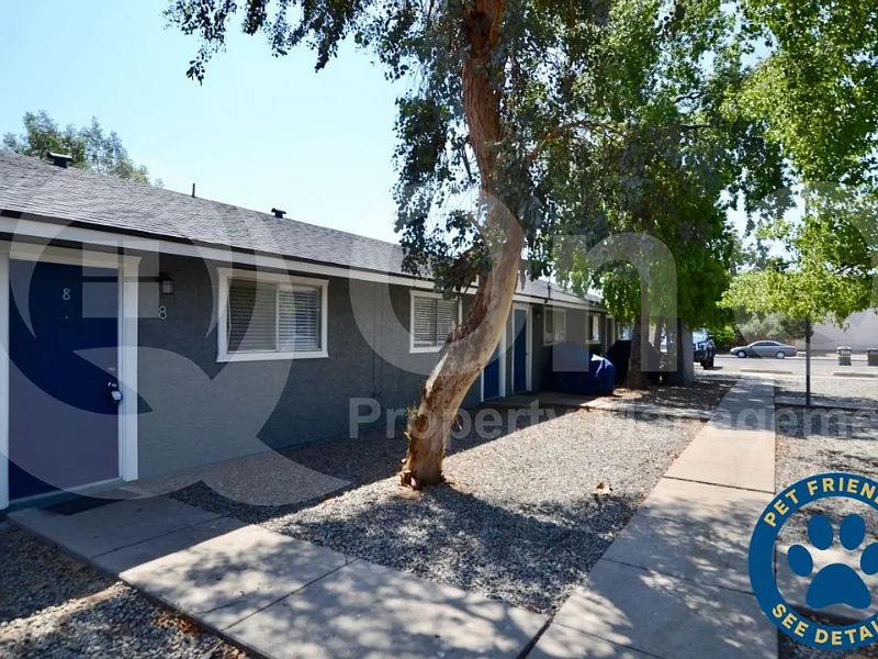 Primary Photo - 3004 E Waltann Ln