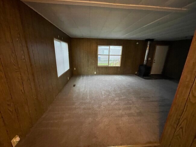 Foto del edificio - 1615 Higgins Rd SE