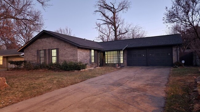 Building Photo - 1620 W Northgate Dr