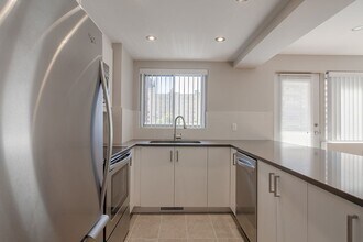 Building Photo - 3421 Rue Drummond