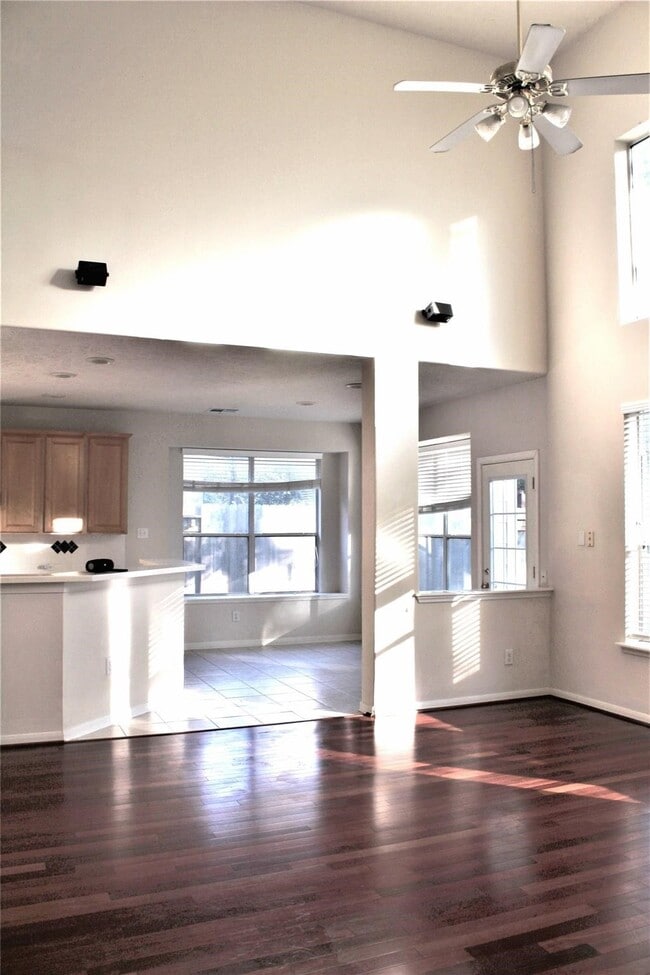 Building Photo - 71 N Brooksedge Cir