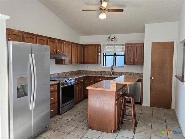 Building Photo - 248 Hilltop Dr