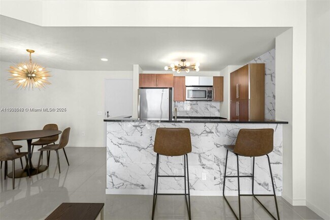 Foto del edificio - 300 S Biscayne Blvd