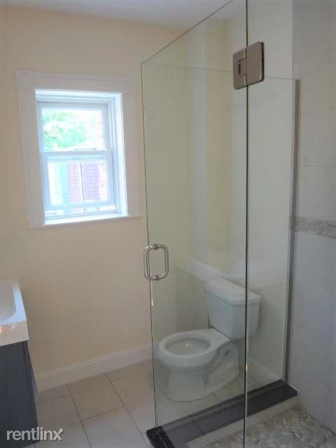 Building Photo - 275 Dorchester St
