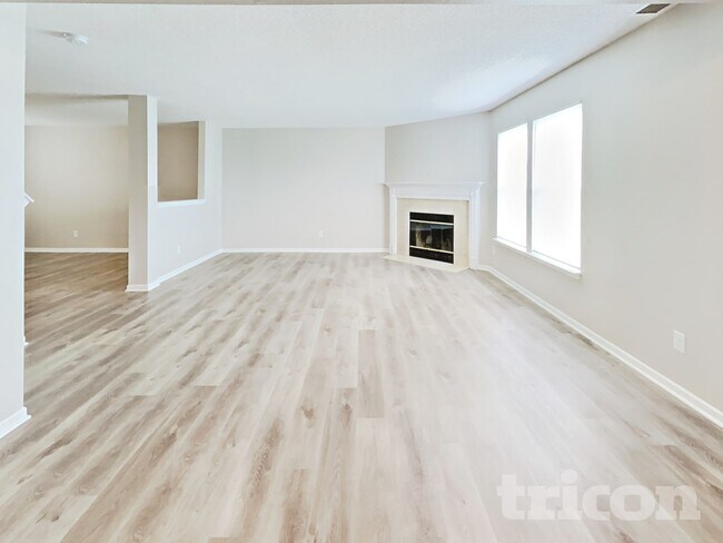 Building Photo - 6714 Waverhill Dr
