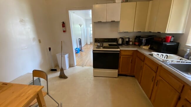 Building Photo - 114 Lucas Dr