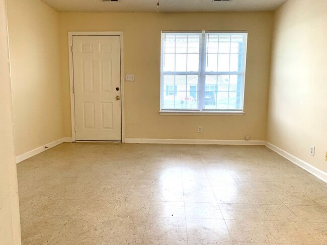 Building Photo - 1113 Keith Ave