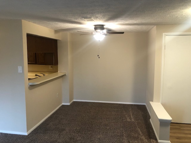 Dining area w/ceiling fan - 26012 Brigadier Pl