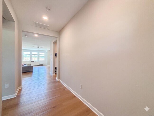 Foto del edificio - 154 Westover St