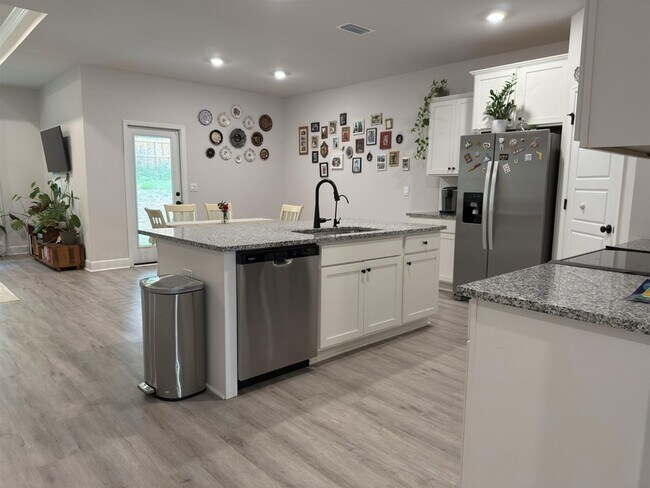 Foto del edificio - 2075 Hansell Hill Drive Unit