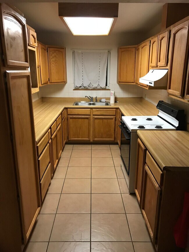 Foto del edificio - 1304 Buena Vista Dr SE