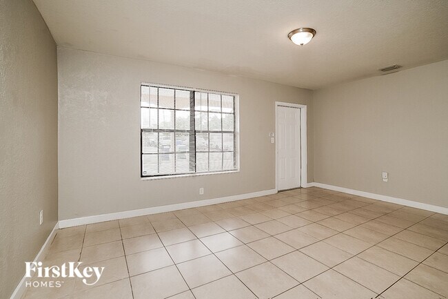 Foto del edificio - 1000 NE 211th Terrace