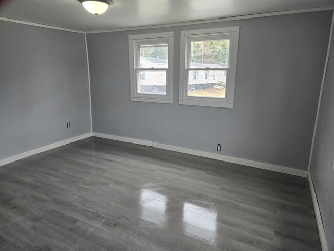 Foto del edificio - 435 Parsons Rd