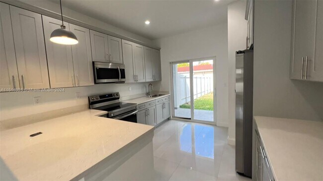Foto del edificio - 2243 NW 98th St