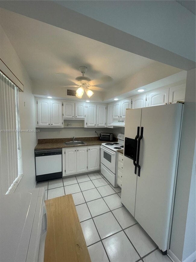 Foto del edificio - 485 Flanders K