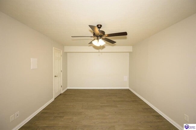 Building Photo - 172 Creekvale Dr