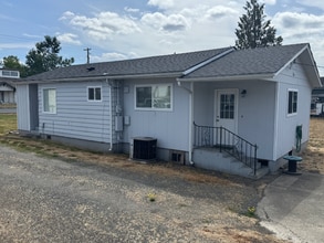 Building Photo - 650 SW 20th St