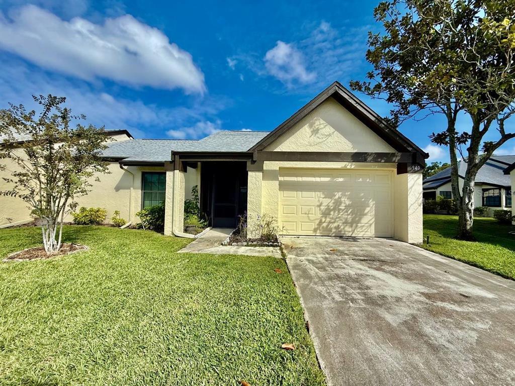 Foto principal - 940 Rosewood Ln