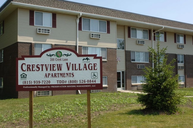 Building Photo - 200 N Crestlane Dr