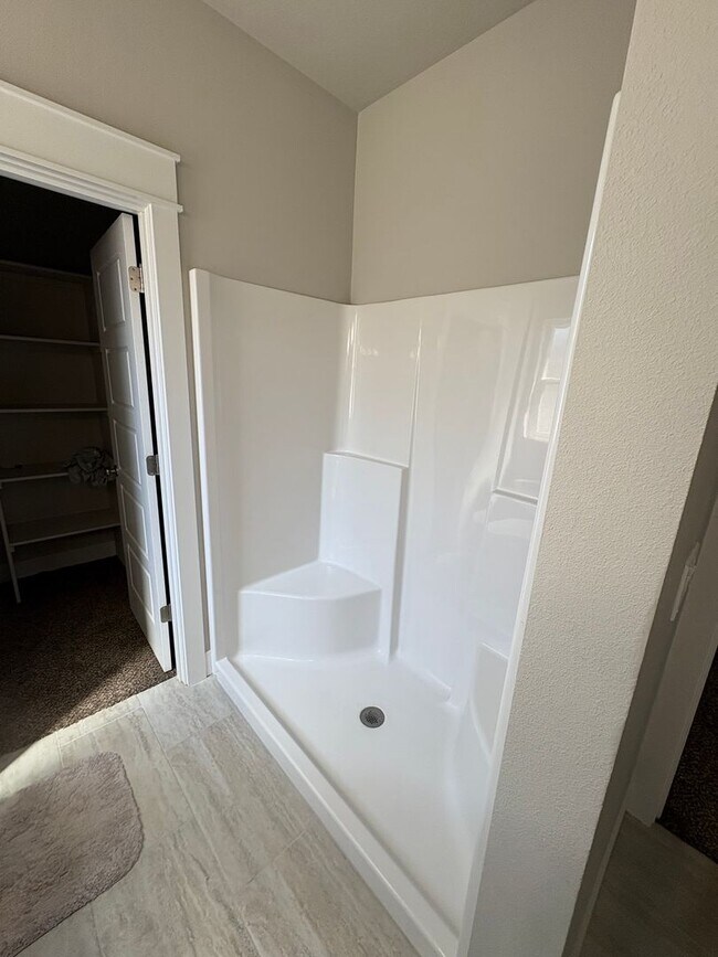Foto del edificio - Home for Rent in Quincy